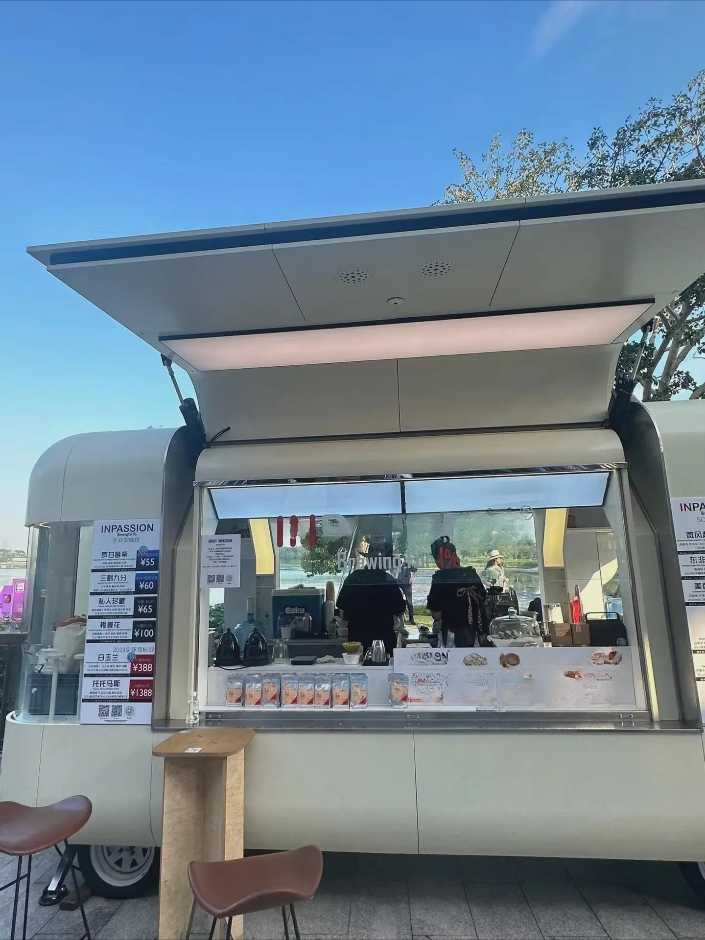Fiberglass Aluminum Food Truck - Coffee Equipment Service recensie en prijs